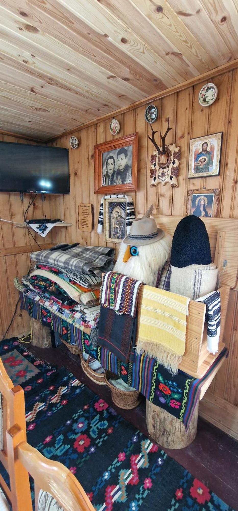 Casa Agroturistica Tarancuta Din Vatra Moldovitei Hotel Exterior photo